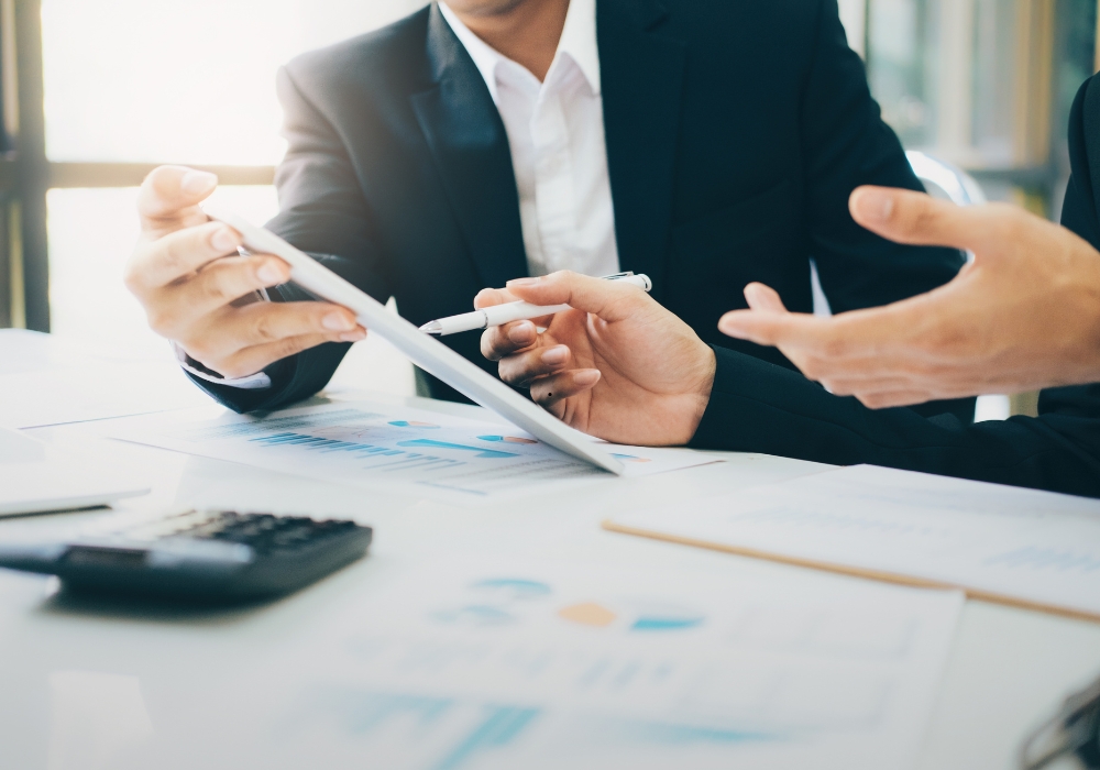 إعداد دراسات جدوى اقتصادية دقيقة ومتكاملة لشركات الاستثمار والمشاريع الجديدة